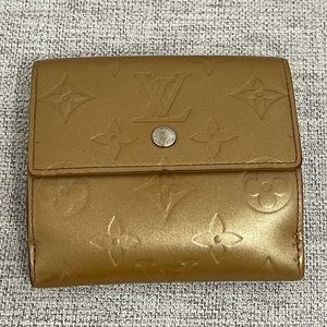 Lv vernis compact wallet
